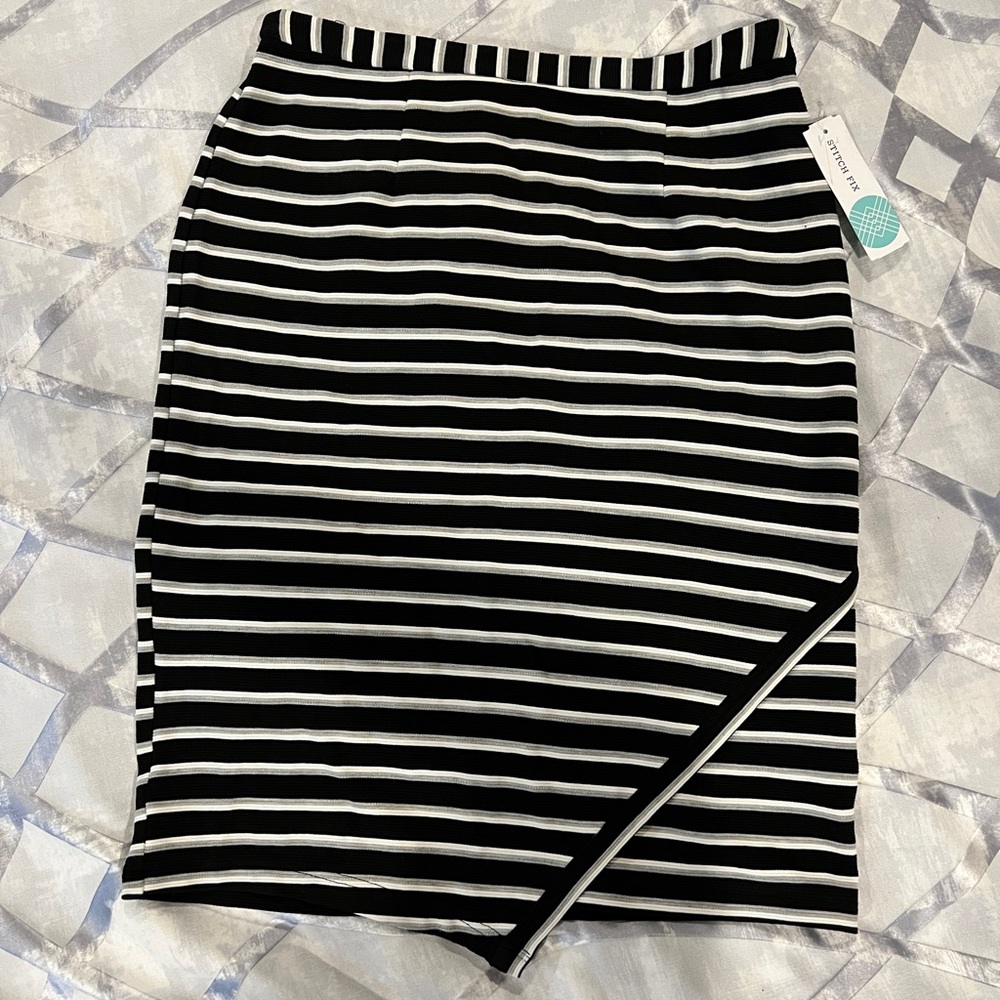 StitchFix Skies are Blue Knit skirt.  New with tags.  Size Large.
